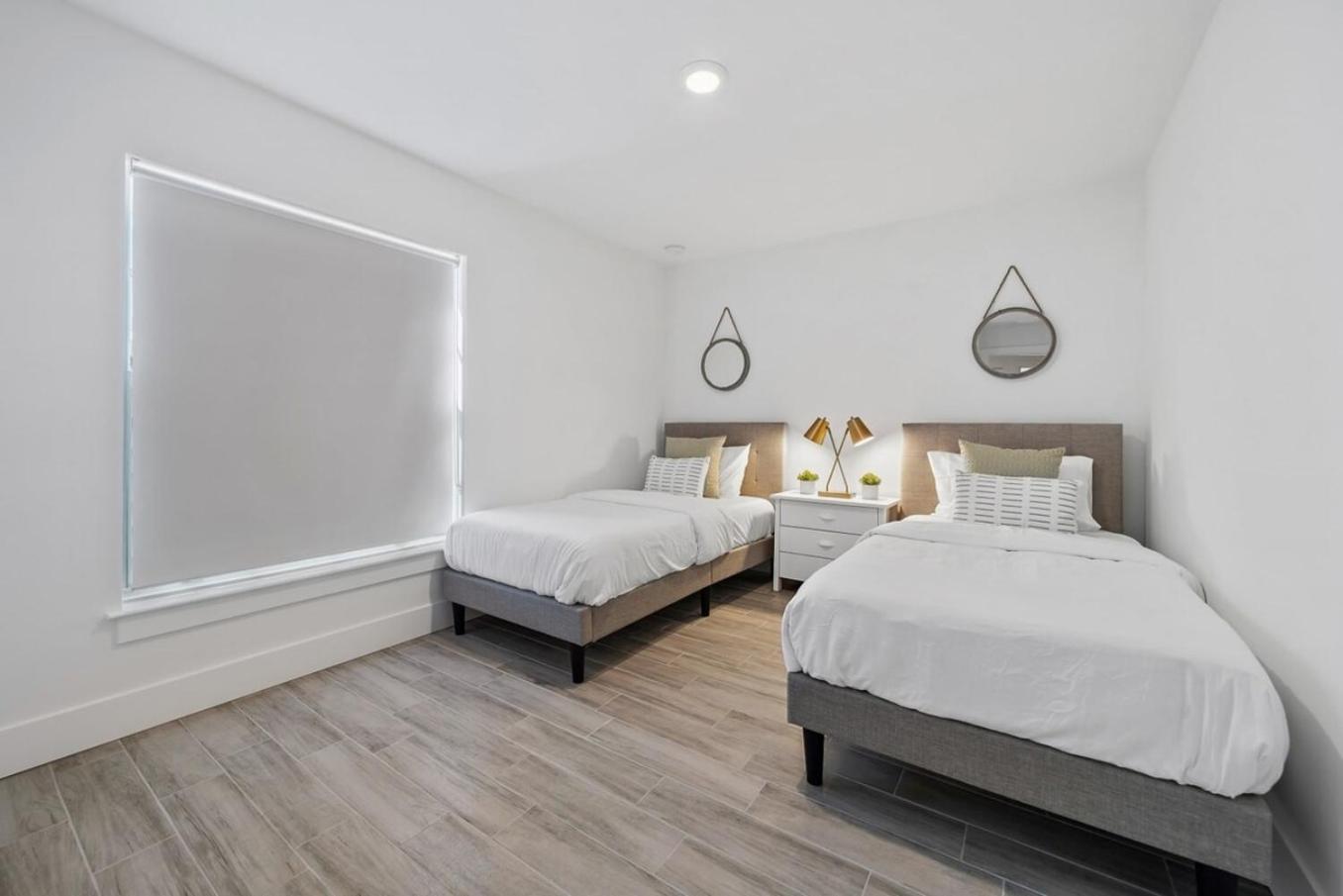 New! Few Minutes To Downtown, 10 To The Beach! Уест Палм Бийч Екстериор снимка