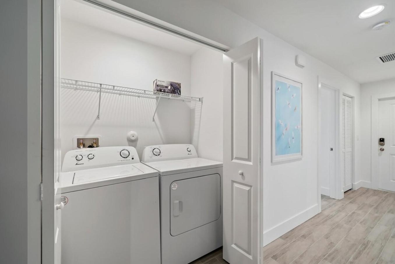 New! Few Minutes To Downtown, 10 To The Beach! Уест Палм Бийч Екстериор снимка